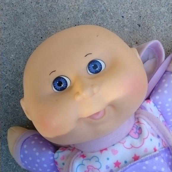 Cabbage Patch Kids/12" Baby Doll/Hearts/Stars/Moons Outfit/Hat/Bib/Bottle - Picture 4 of 8